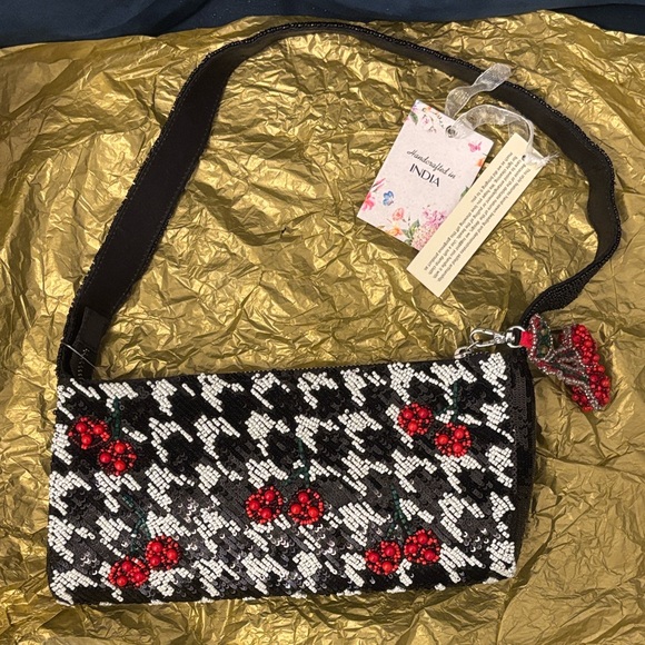 NWT Houndstooth Handcrafted in India Beaded Bag with Cherries and Bag Charm - Picture 1 of 7